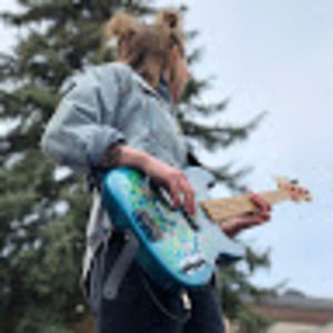 Meet your Posher, Emilia